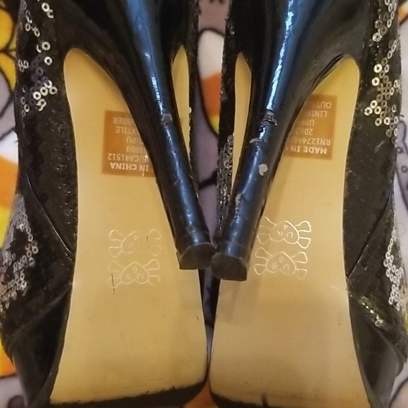 SOLD Women's Iron Fist Sequin Skull Boots HTF - Picture 7 of 9